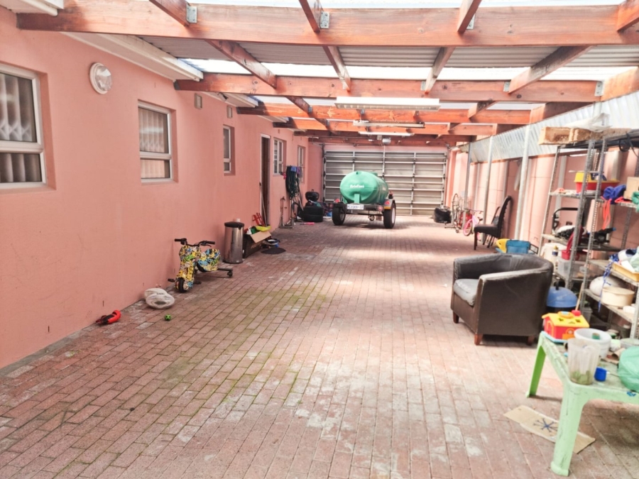 4 Bedroom Property for Sale in Turf Hall Estate Western Cape